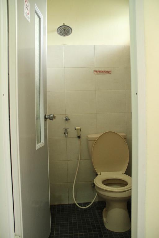Guest House Rumah Wahidin Syariah Probolinggo Exterior photo