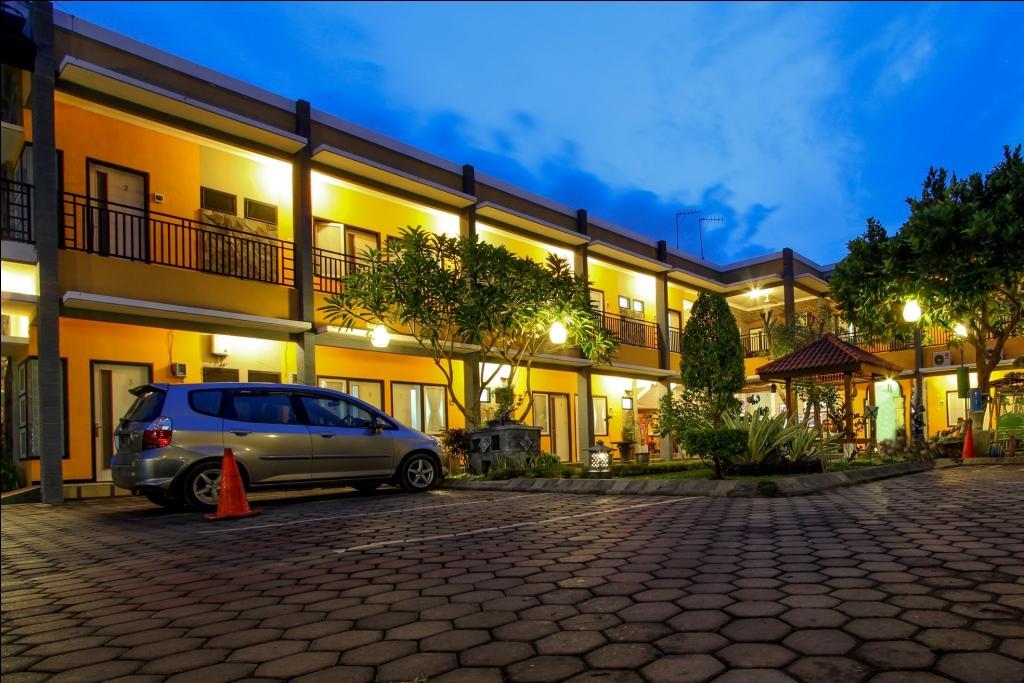 Guest House Rumah Wahidin Syariah Probolinggo Exterior photo