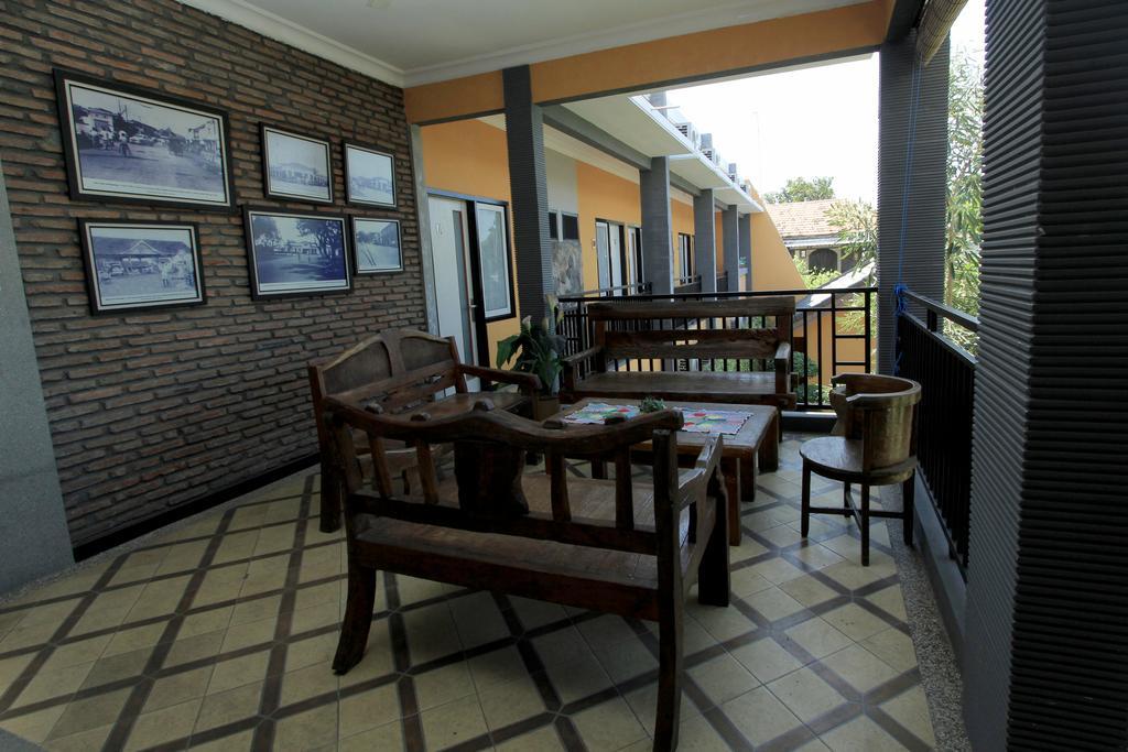 Guest House Rumah Wahidin Syariah Probolinggo Exterior photo