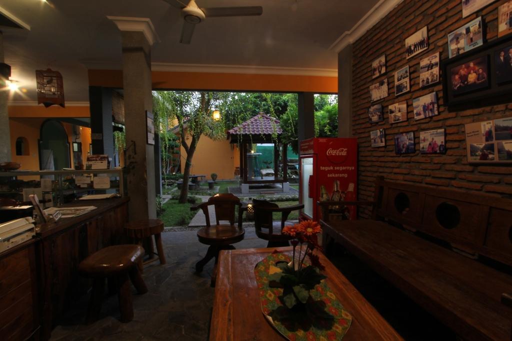 Guest House Rumah Wahidin Syariah Probolinggo Exterior photo